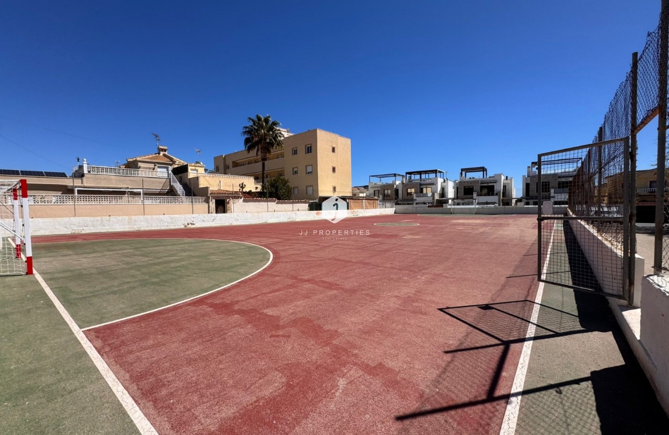 D'occasion - Chalet -
Campoamor - Costa Blanca