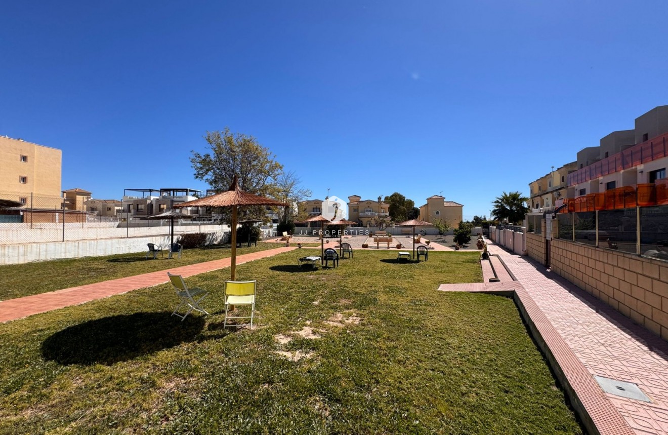 D'occasion - Chalet -
Campoamor - Costa Blanca