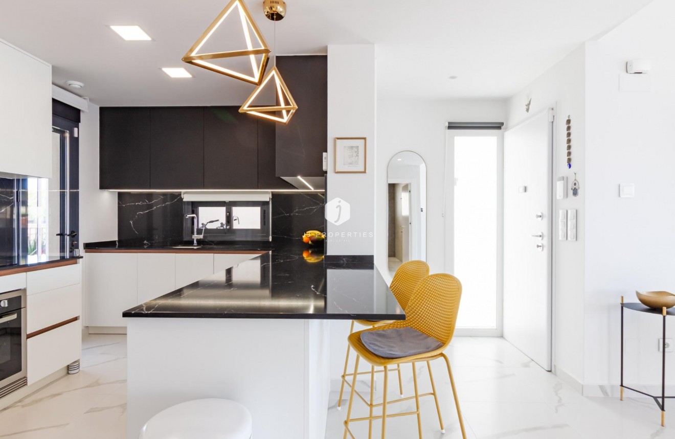 Resale - Apartment / flat -
San Miguel de Salinas - Bellavista