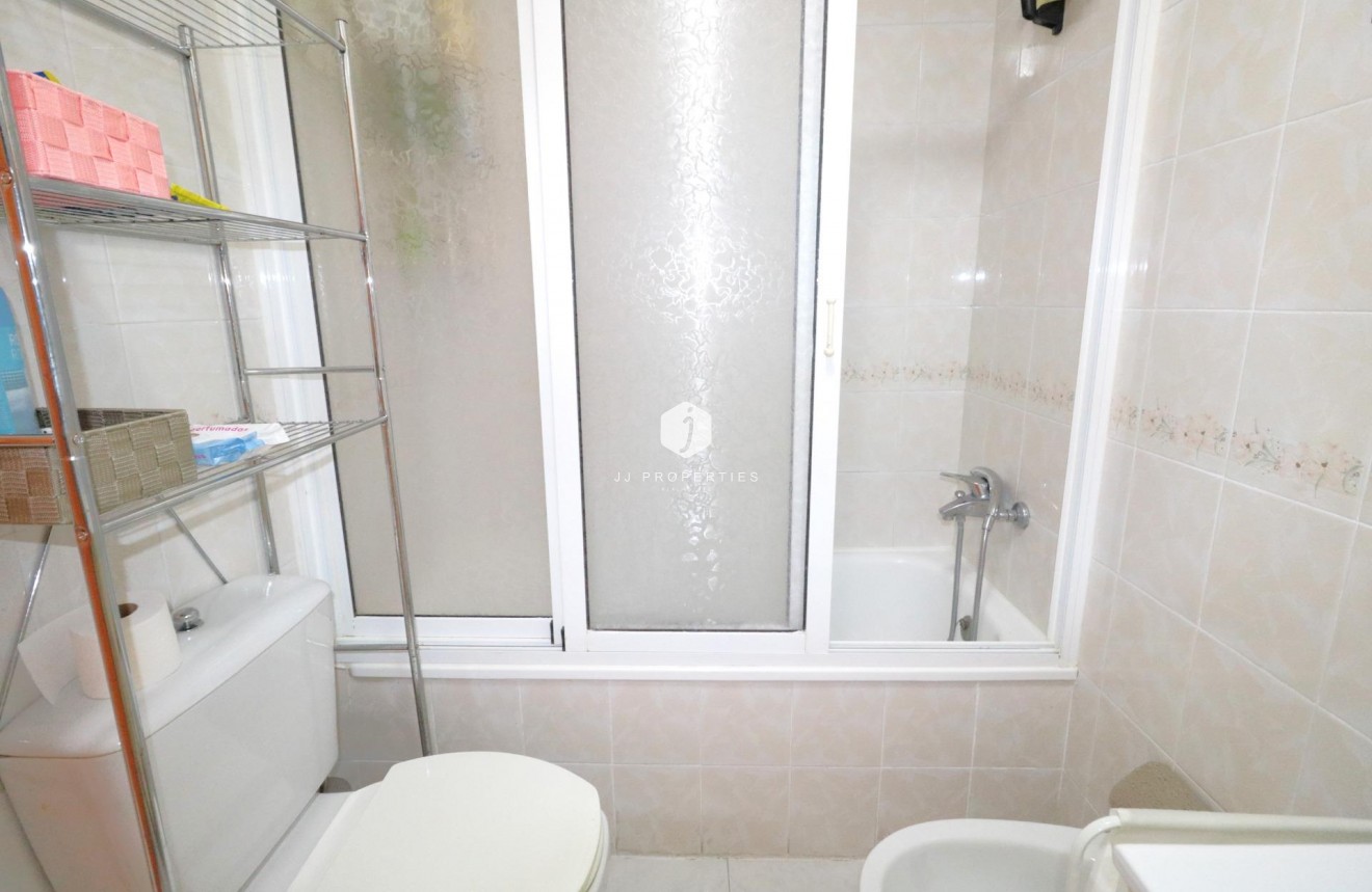 Resale - Apartment / flat -
Torrevieja - Playa de los Naufragos