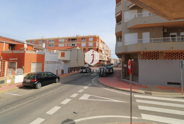 Resale - Apartment / flat -
Torrevieja - Playa de los Naufragos