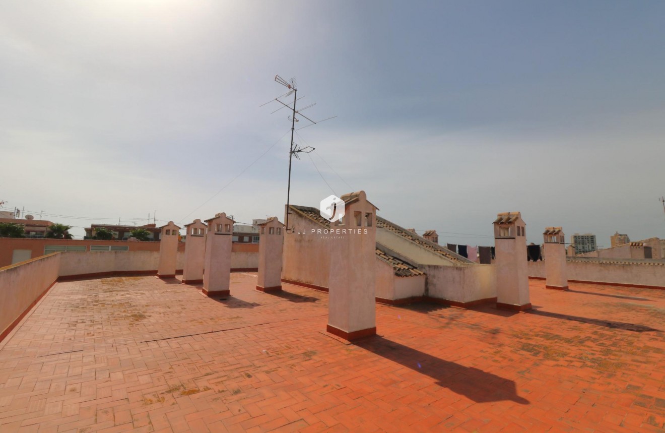 Resale - Apartment / flat -
Torrevieja - Playa de los Naufragos