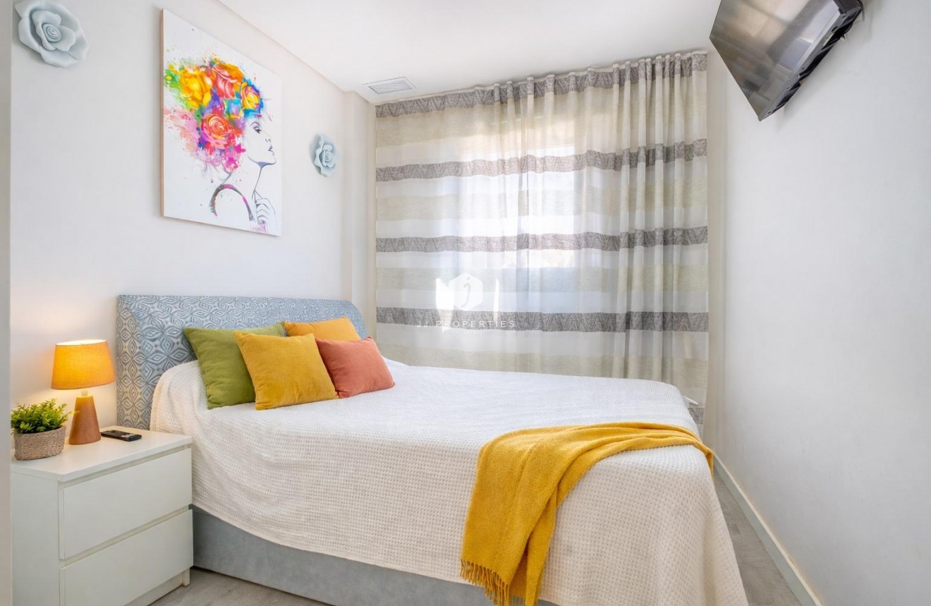 Resale - Apartment / flat -
Orihuela Costa - Los Dolses