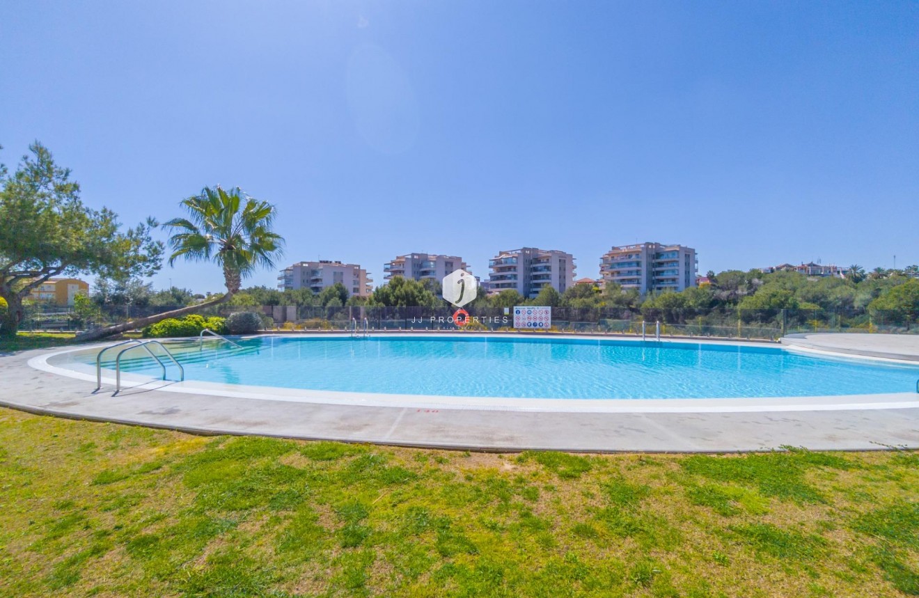 Resale - Apartment / flat -
Orihuela Costa - Los Dolses