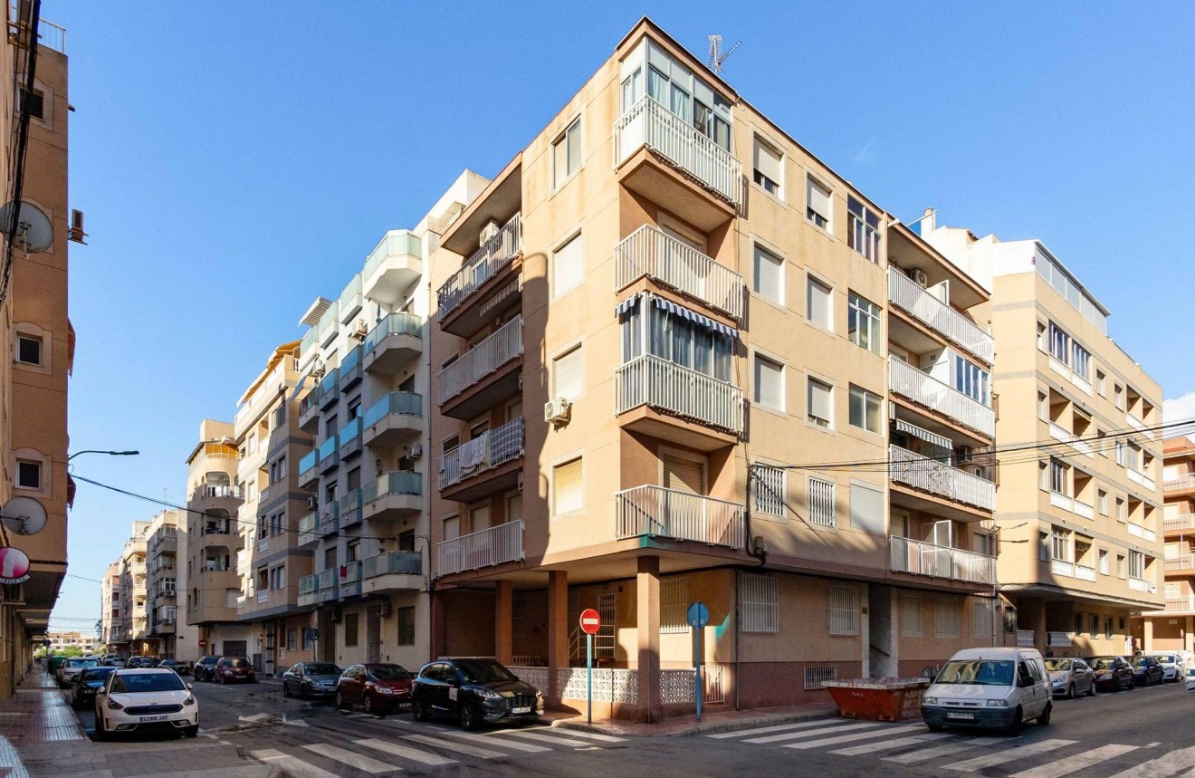 Tweedehands - Appartement / flat -
Torrevieja - Acequion