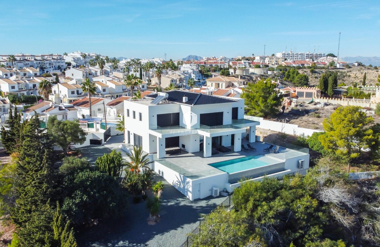 Resale - Villa -
Ciudad Quesada - Costa Blanca
