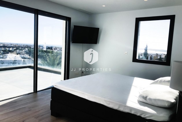 Resale - Villa -
Ciudad Quesada - Costa Blanca