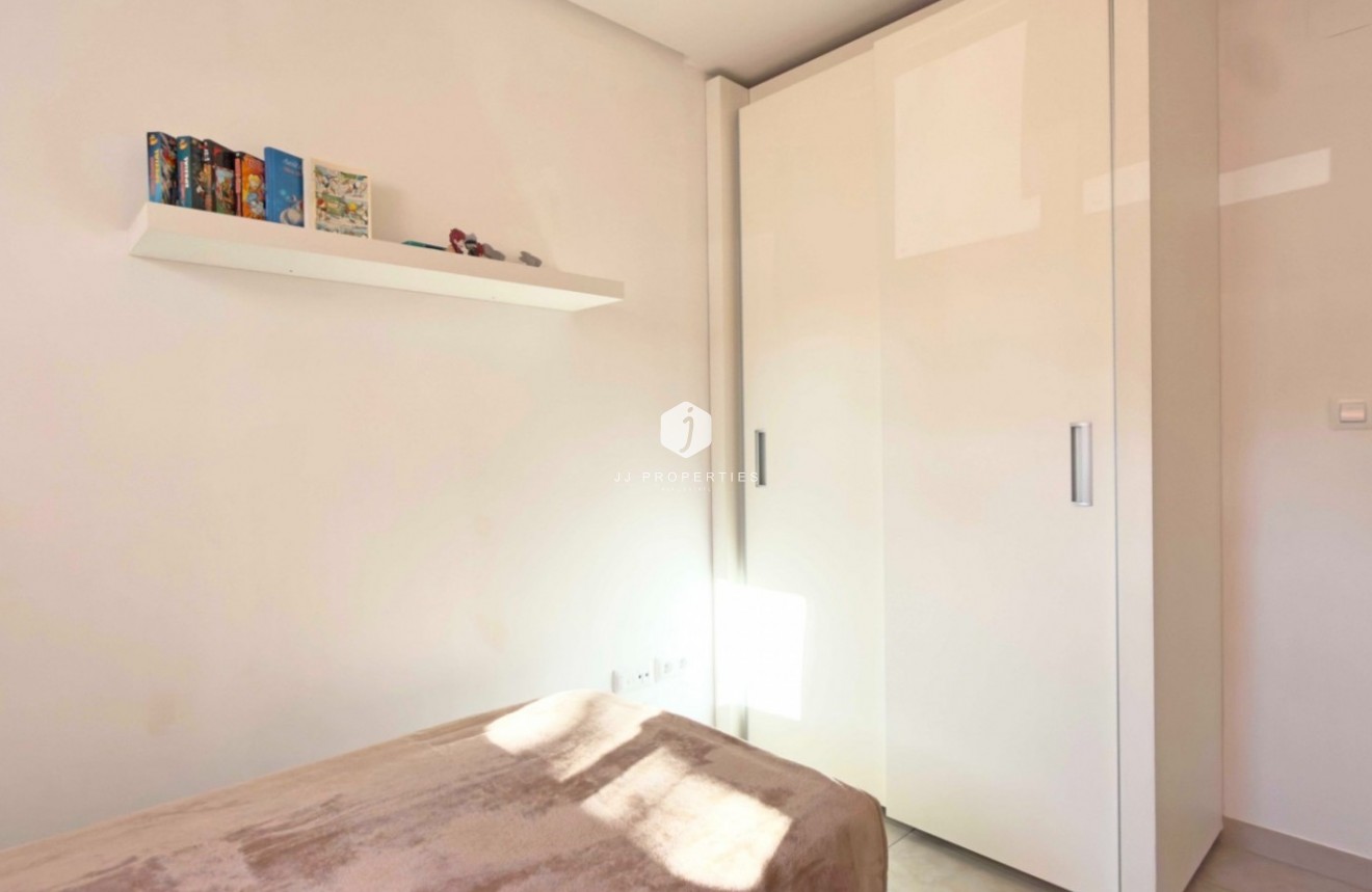 Resale - Apartment / flat -
Orihuela Costa - Costa Blanca