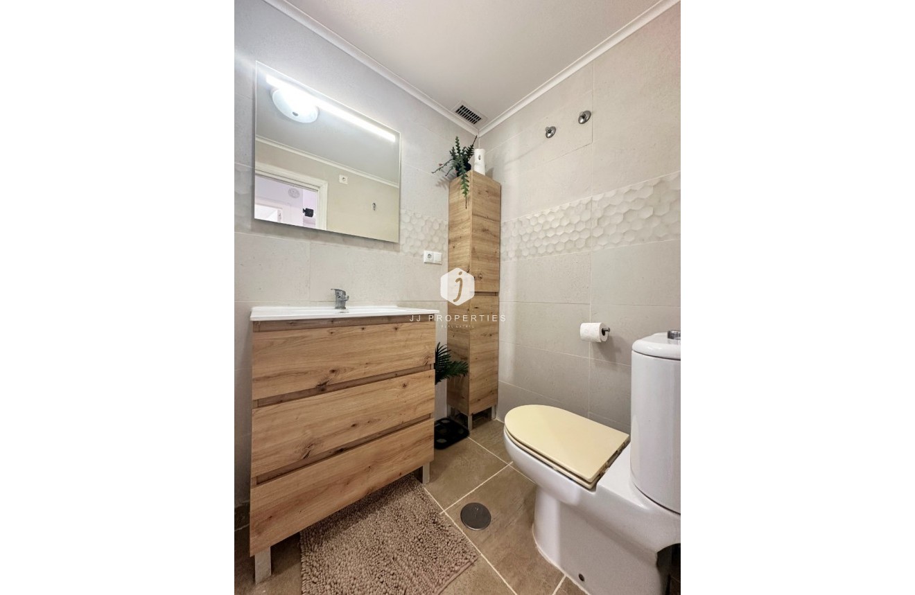 Tweedehands - Bungalow -
Orihuela Costa - Costa Blanca