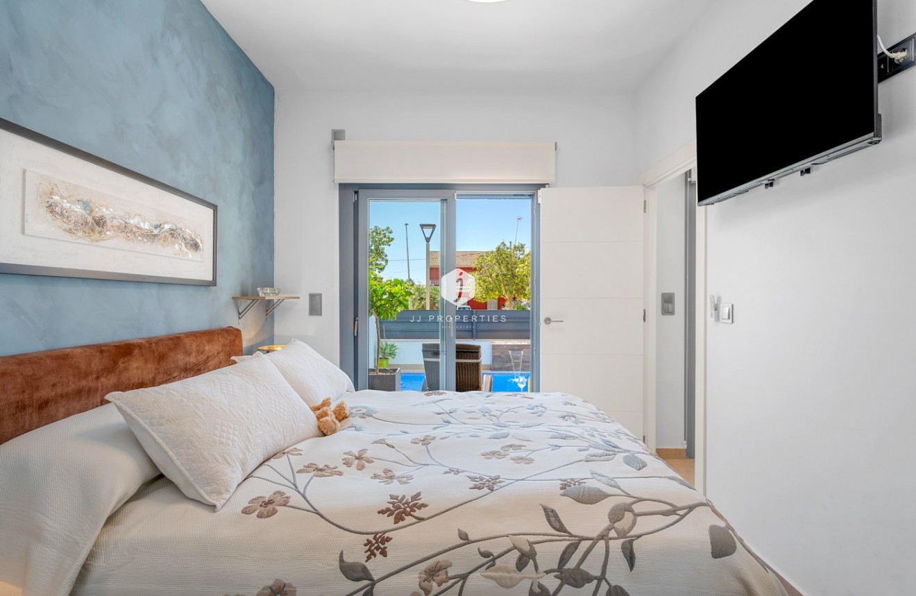 Resale - Chalet -
Formentera del Segura - Costa Blanca