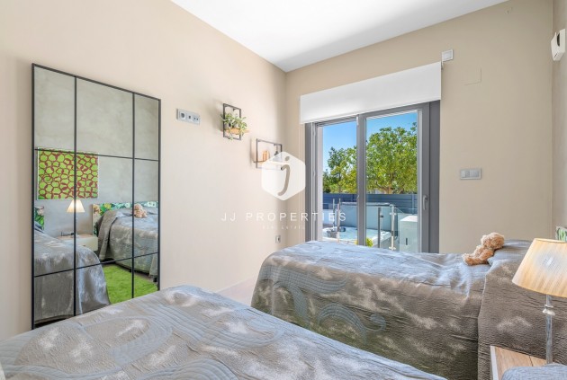 Resale - Chalet -
Formentera del Segura - Costa Blanca