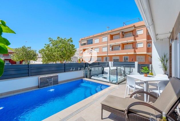 Resale - Chalet -
Formentera del Segura - Costa Blanca