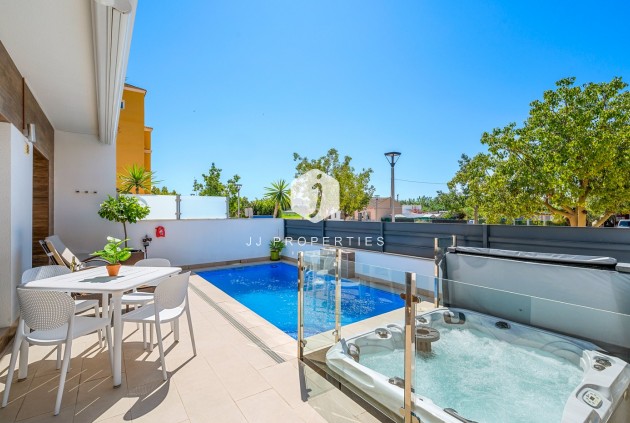 Resale - Chalet -
Formentera del Segura - Costa Blanca