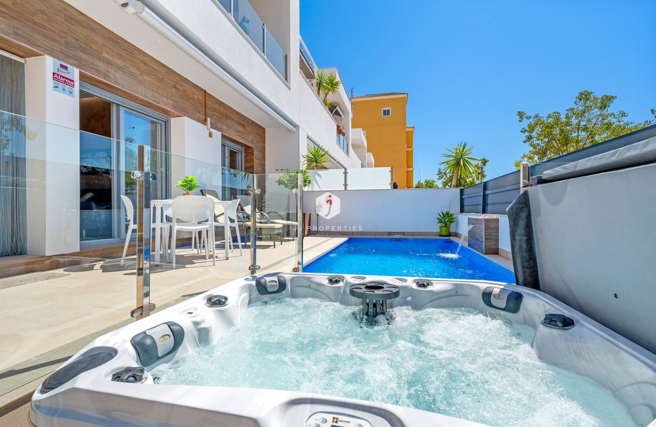 Resale - Chalet -
Formentera del Segura - Costa Blanca