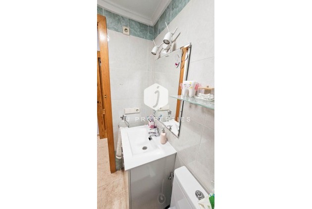 Resale - Apartment / flat -
Torrevieja - Centro