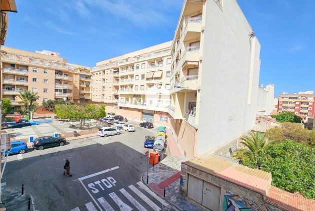 Resale - Apartment / flat -
Torrevieja - Centro
