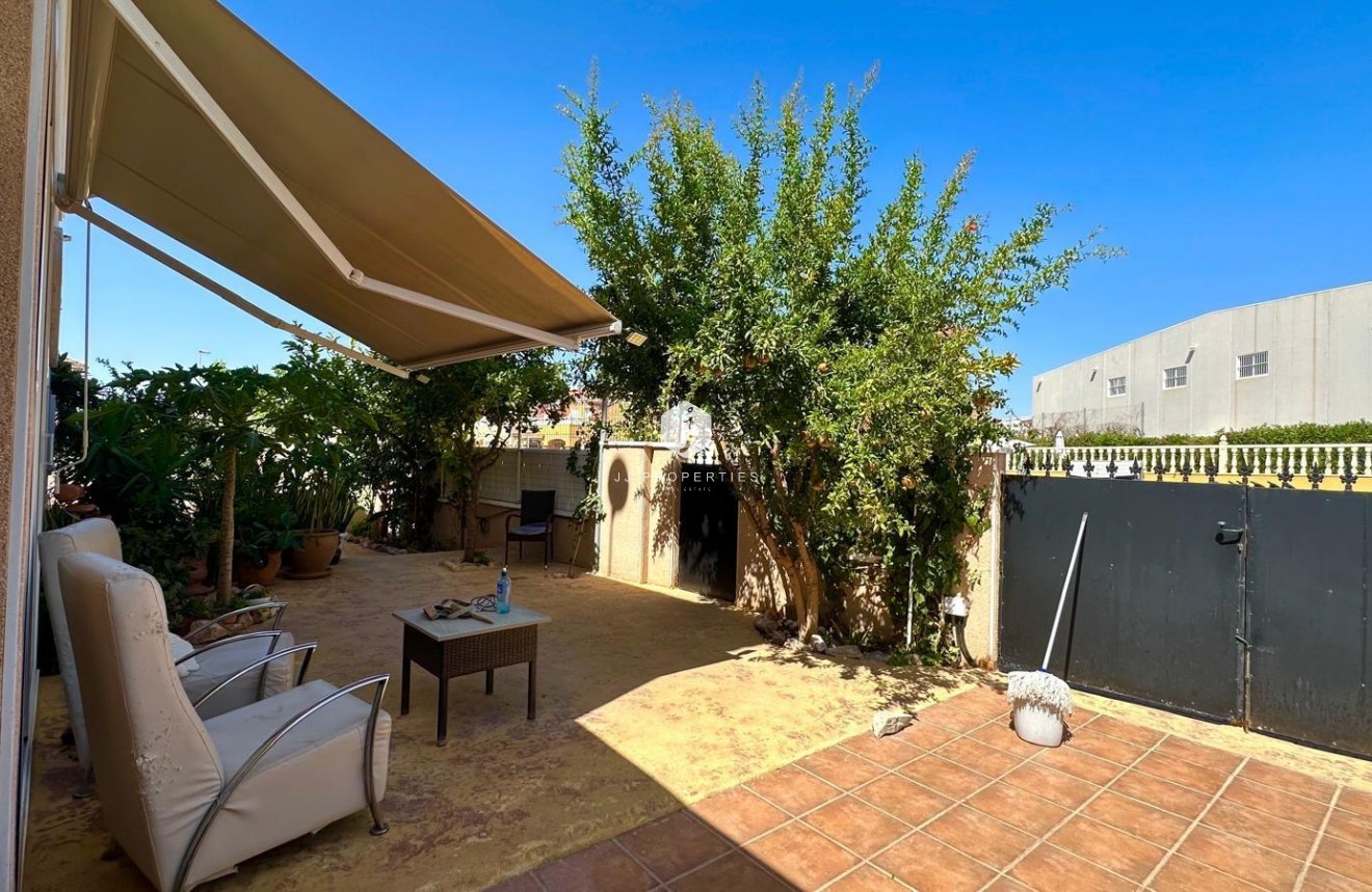 Resale - Villa -
Orihuela Costa - La Regia