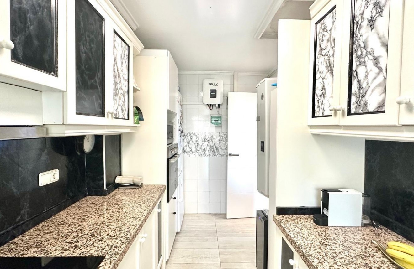 Resale - Villa -
Orihuela Costa - La Regia