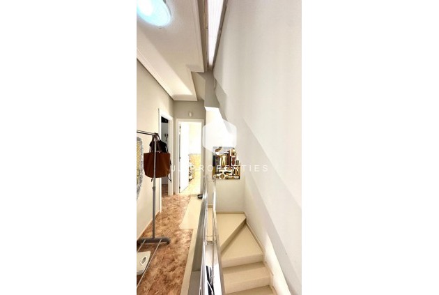 Resale - Villa -
Orihuela Costa - La Regia