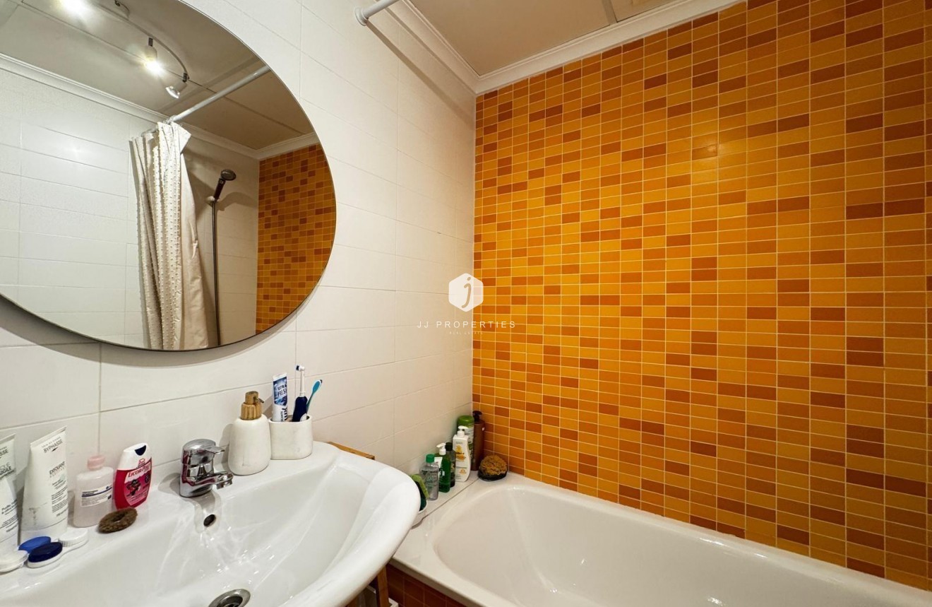 Aus zweiter Hand - Wohnung -
Torrevieja - Playa del Cura