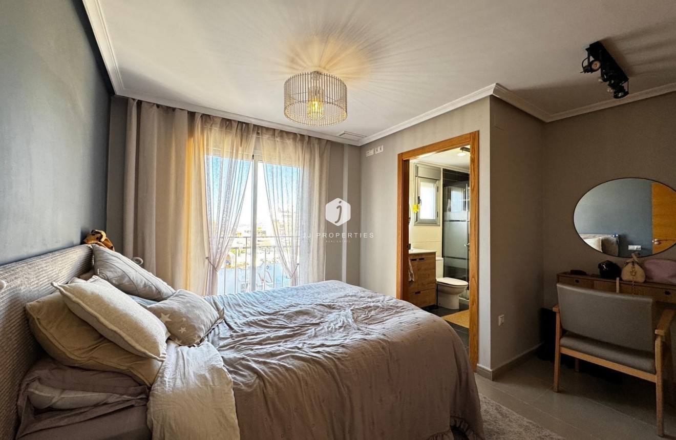 Aus zweiter Hand - Wohnung -
Torrevieja - Playa del Cura