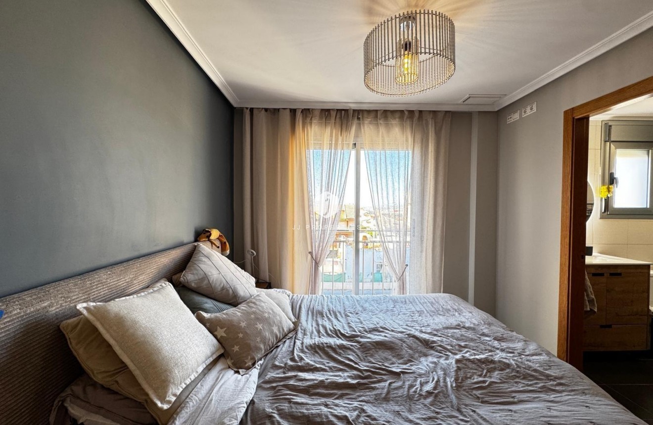 Aus zweiter Hand - Wohnung -
Torrevieja - Playa del Cura