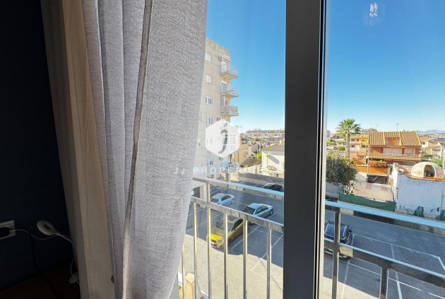 Aus zweiter Hand - Wohnung -
Torrevieja - Playa del Cura