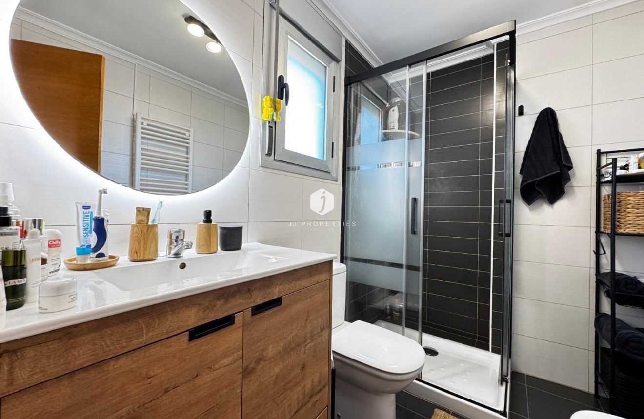 Aus zweiter Hand - Wohnung -
Torrevieja - Playa del Cura