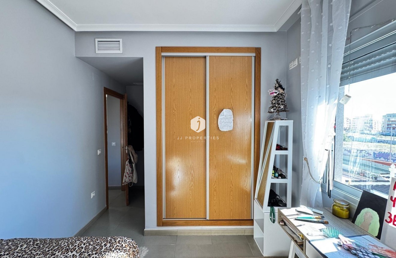 Aus zweiter Hand - Wohnung -
Torrevieja - Playa del Cura