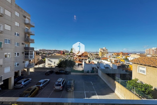 Aus zweiter Hand - Wohnung -
Torrevieja - Playa del Cura