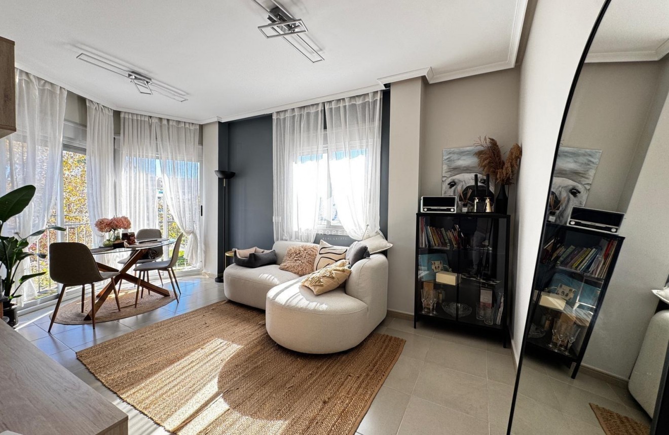 Aus zweiter Hand - Wohnung -
Torrevieja - Playa del Cura