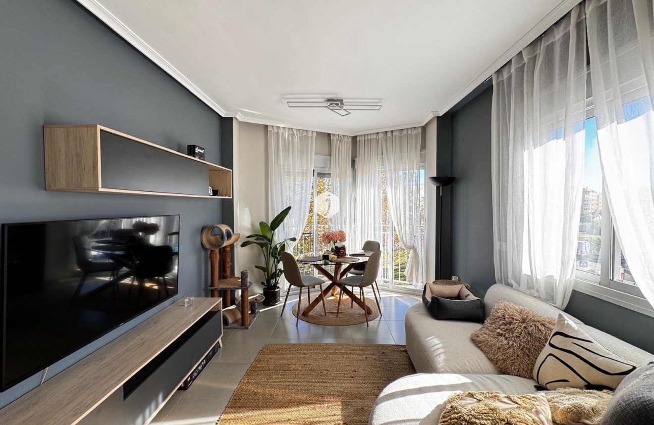 Aus zweiter Hand - Wohnung -
Torrevieja - Playa del Cura