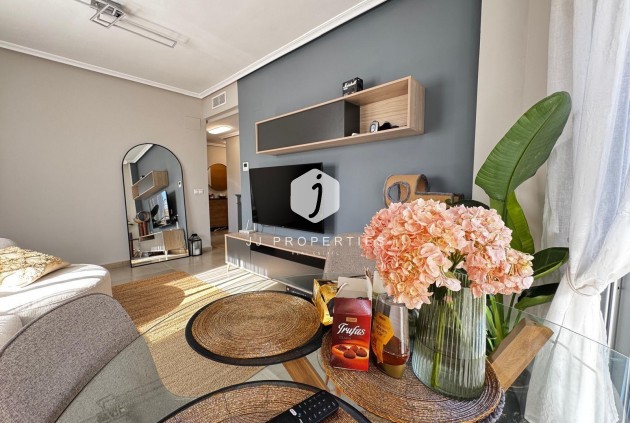 Aus zweiter Hand - Wohnung -
Torrevieja - Playa del Cura