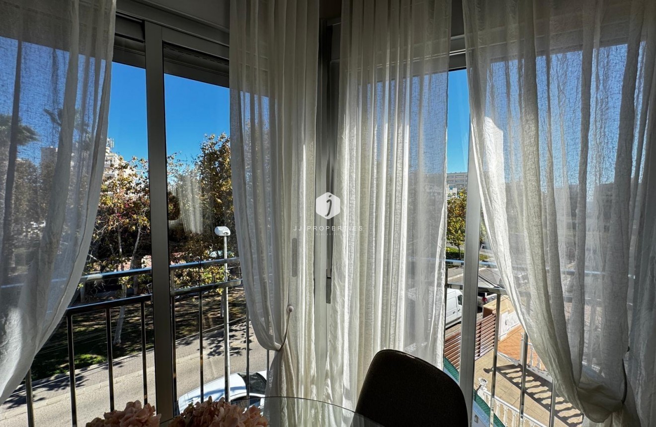 Aus zweiter Hand - Wohnung -
Torrevieja - Playa del Cura