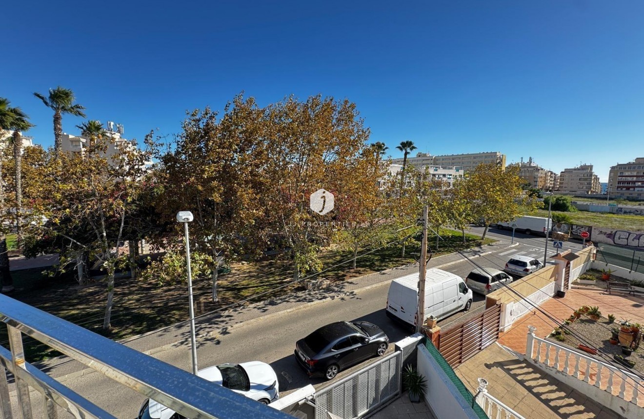 Aus zweiter Hand - Wohnung -
Torrevieja - Playa del Cura