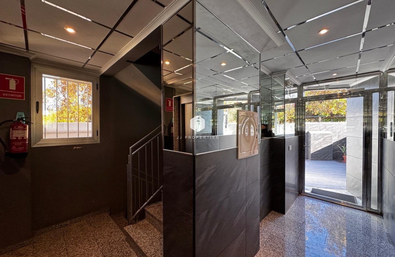 Aus zweiter Hand - Wohnung -
Torrevieja - Playa del Cura