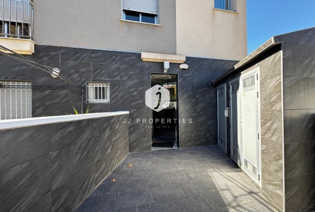 Aus zweiter Hand - Wohnung -
Torrevieja - Playa del Cura