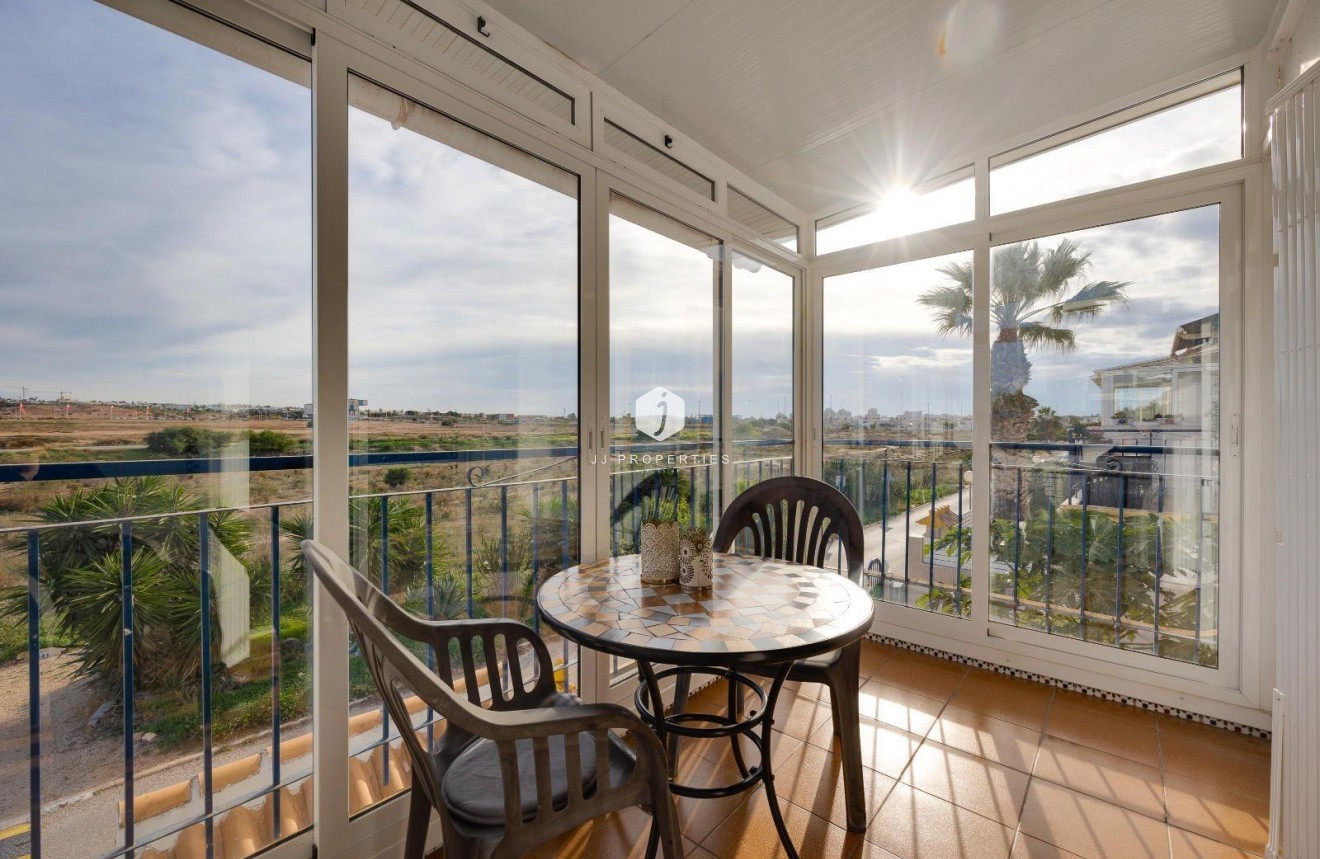 Tweedehands - Bungalow -
Torrevieja - La Siesta - El Salado - Torreta