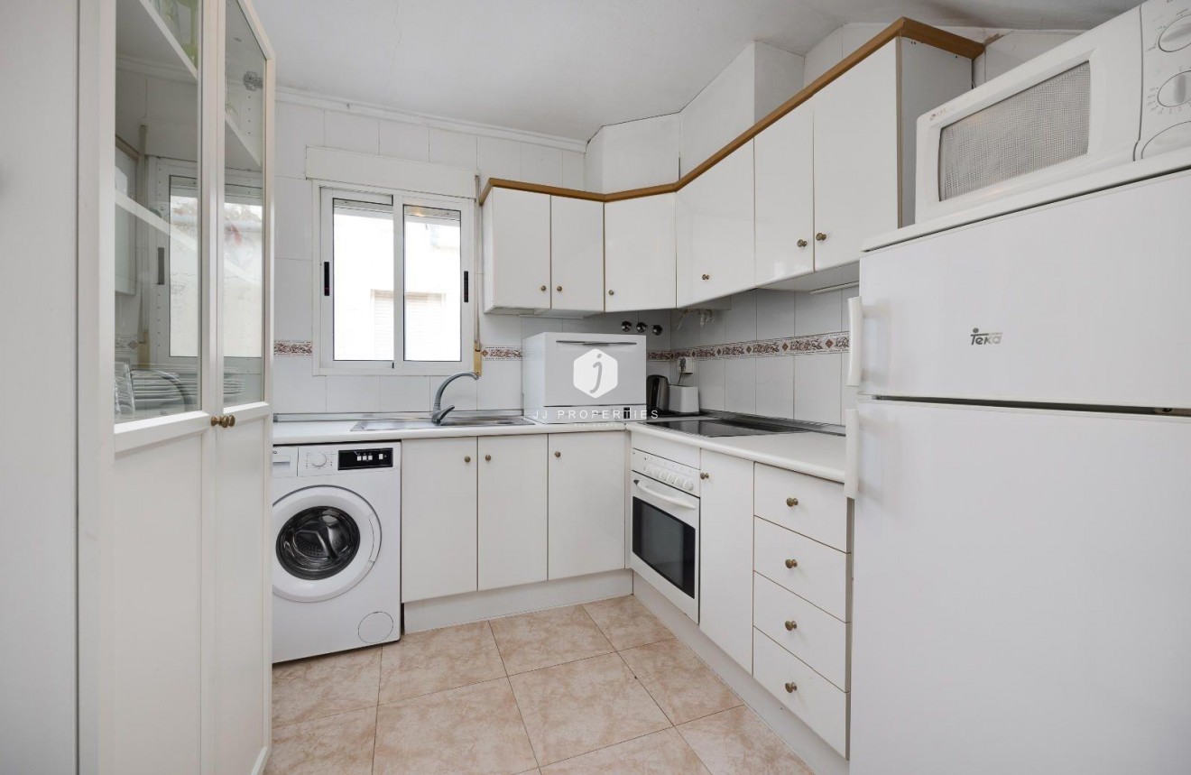 Tweedehands - Bungalow -
Torrevieja - La Siesta - El Salado - Torreta