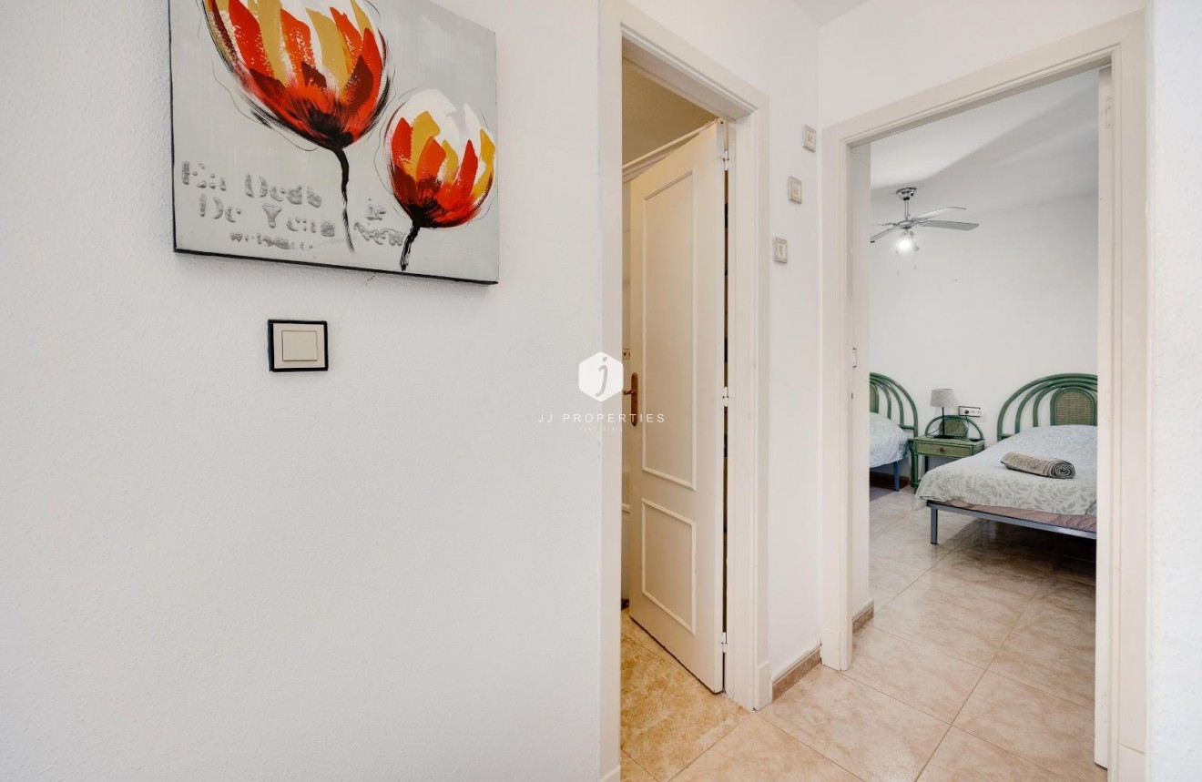 Tweedehands - Bungalow -
Torrevieja - La Siesta - El Salado - Torreta