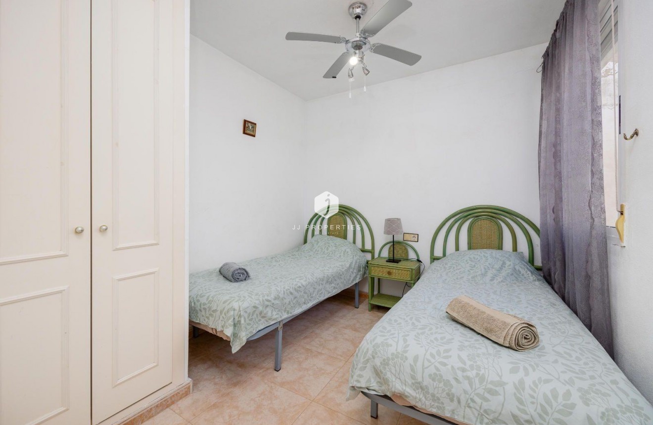 Tweedehands - Bungalow -
Torrevieja - La Siesta - El Salado - Torreta