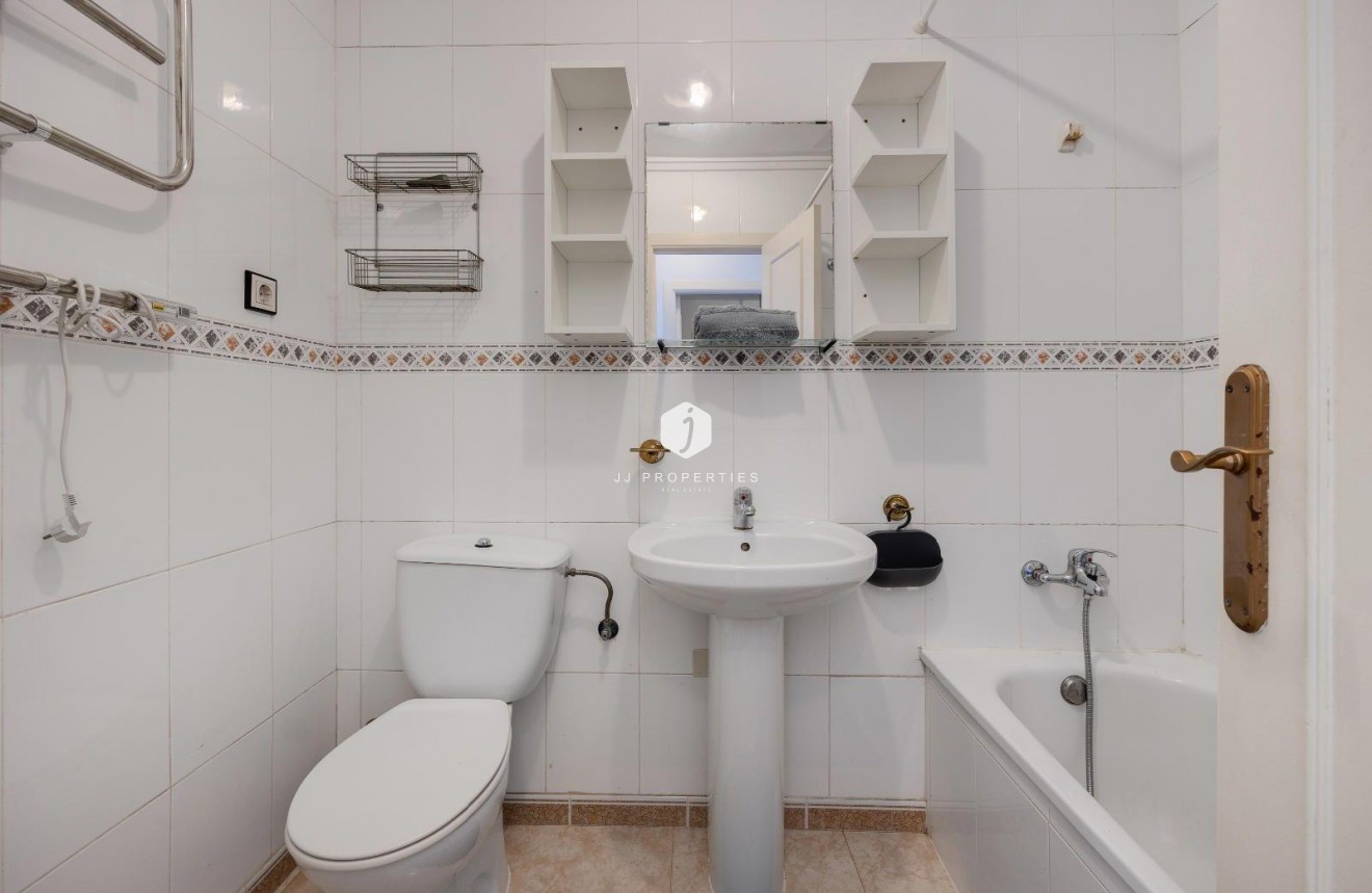 Tweedehands - Bungalow -
Torrevieja - La Siesta - El Salado - Torreta