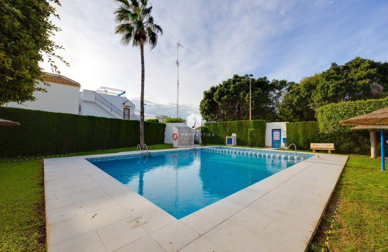 Tweedehands - Bungalow -
Torrevieja - La Siesta - El Salado - Torreta