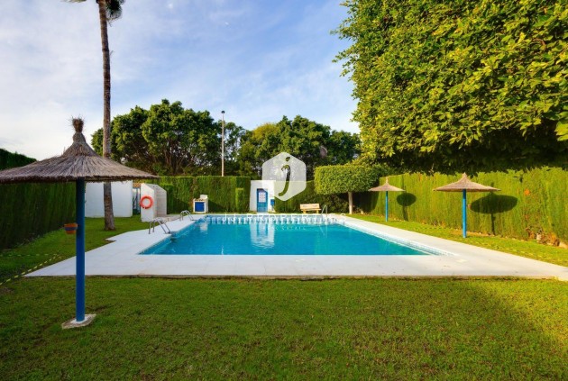 Tweedehands - Bungalow -
Torrevieja - La Siesta - El Salado - Torreta