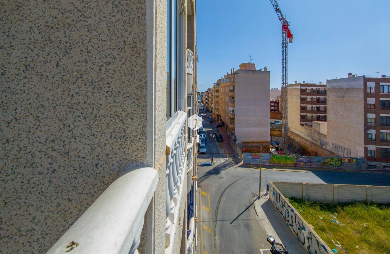 Tweedehands - Appartement / flat -
Torrevieja - Estacion de autobuses