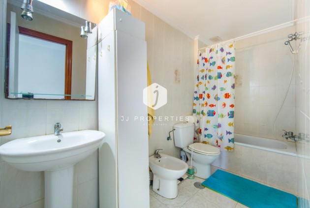 Tweedehands - Appartement / flat -
Torrevieja - Estacion de autobuses