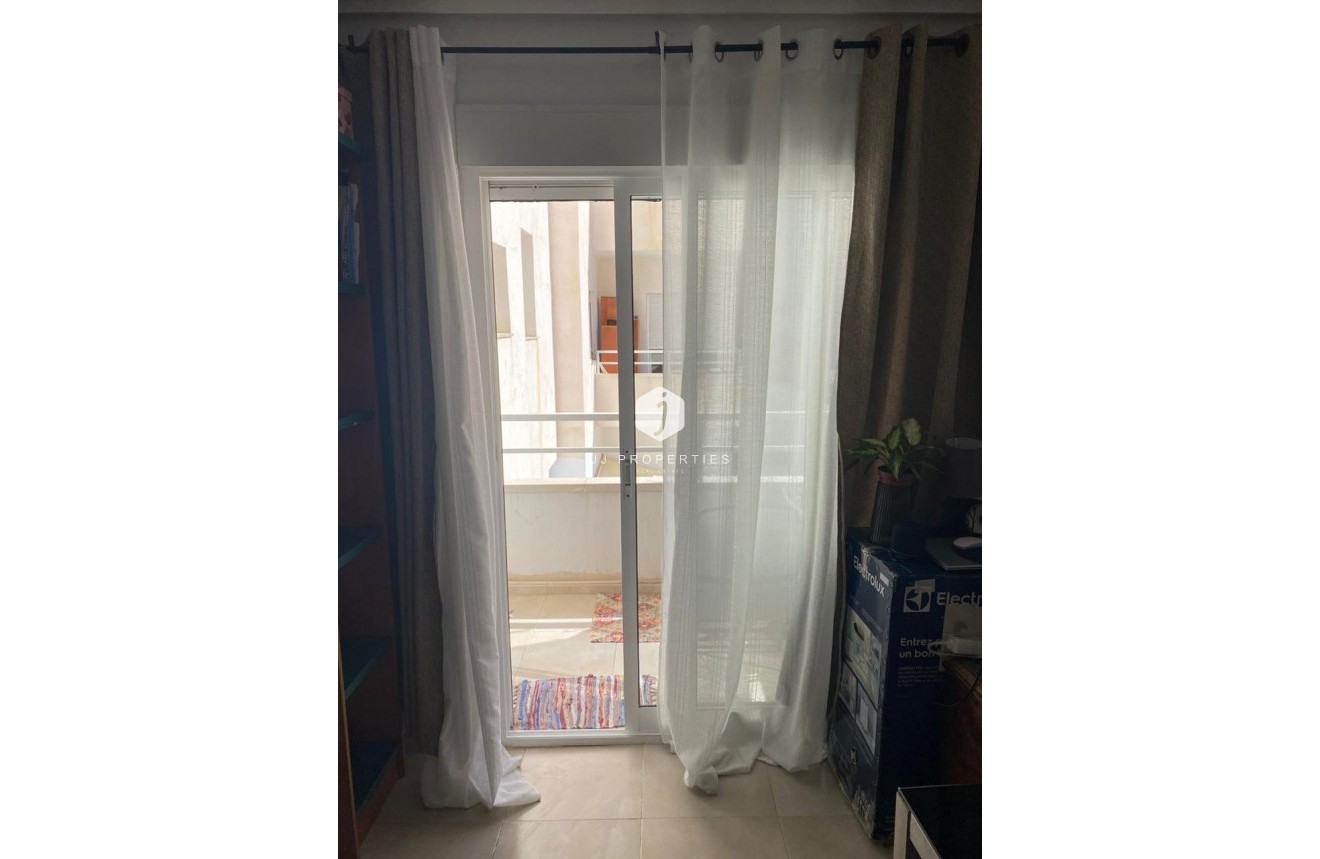 Segunda mano - Apartamento / piso -
Torrevieja