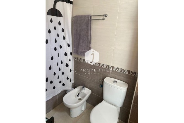 Segunda mano - Apartamento / piso -
Torrevieja