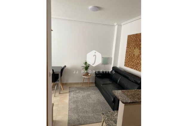 Segunda mano - Apartamento / piso -
Torrevieja