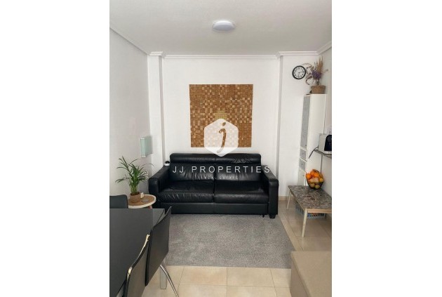 Segunda mano - Apartamento / piso -
Torrevieja